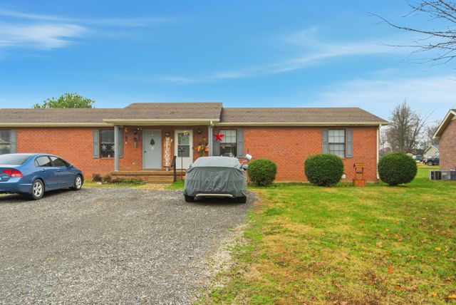 105 Gayla Ct, Portland, TN 37148