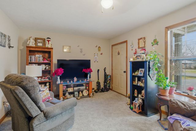 105 Gayla Ct, Portland, TN 37148