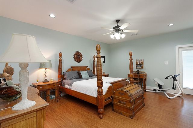 455 Atkinson, Crystal Beach, TX 77650