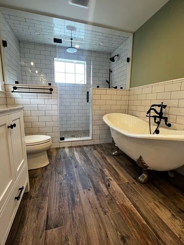 181 Christina St 1, Newton, MA 02461