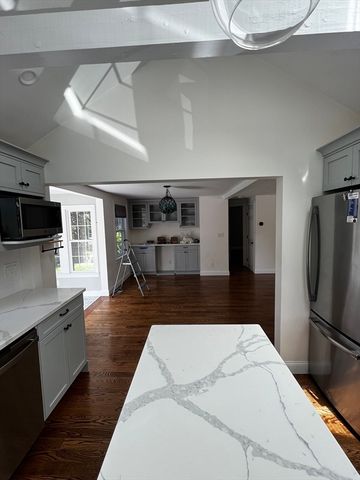 181 Christina St 1, Newton, MA 02461
