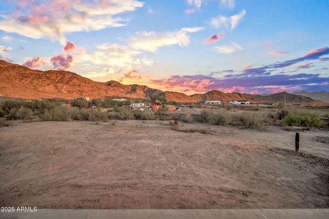 3835 W FOX Road, Laveen, AZ 85339