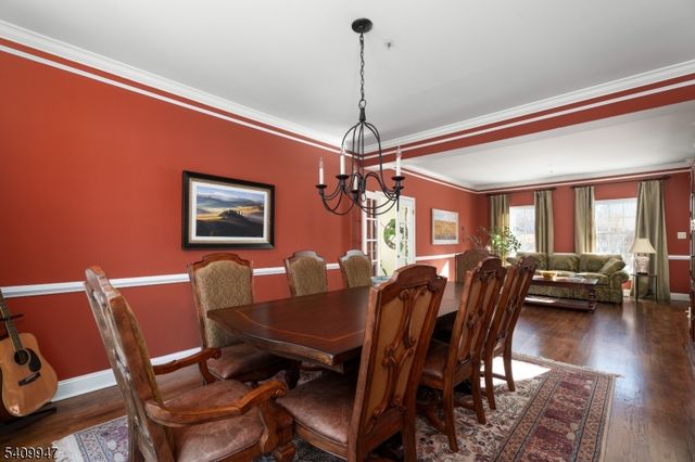 25 Golf View Dr, Franklin Twp., NJ 08540