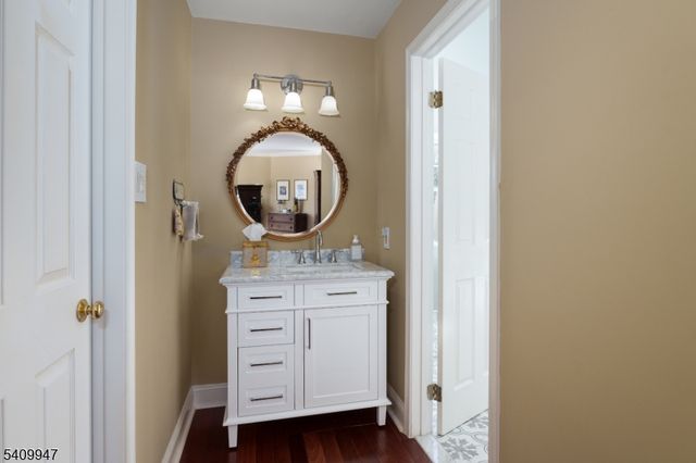 25 Golf View Dr, Franklin Twp., NJ 08540