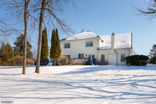 25 Golf View Dr, Franklin Twp., NJ 08540