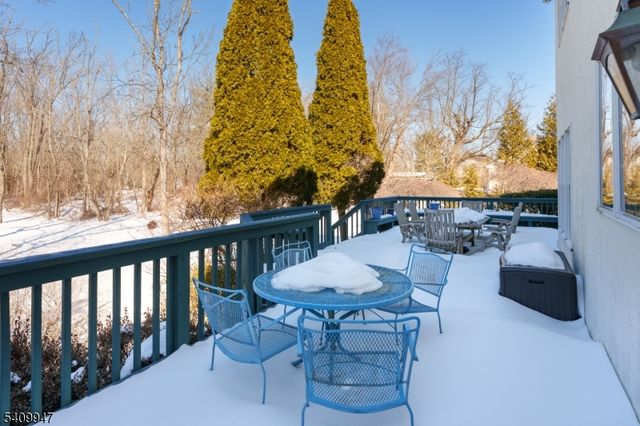 25 Golf View Dr, Franklin Twp., NJ 08540