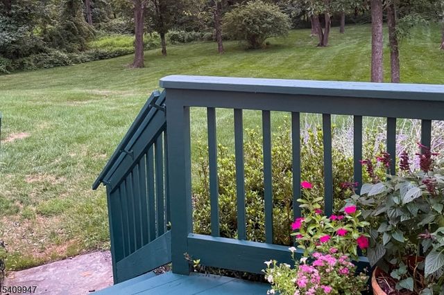 25 Golf View Dr, Franklin Twp., NJ 08540