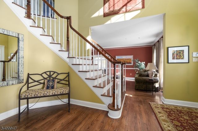 25 Golf View Dr, Franklin Twp., NJ 08540