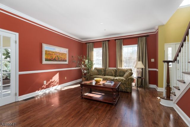 25 Golf View Dr, Franklin Twp., NJ 08540