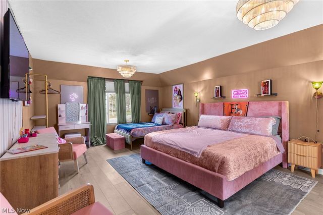 1969 Twin Oaks Drive, Girard, OH 44420