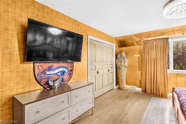 1969 Twin Oaks Drive, Girard, OH 44420