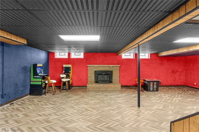 1969 Twin Oaks Drive, Girard, OH 44420