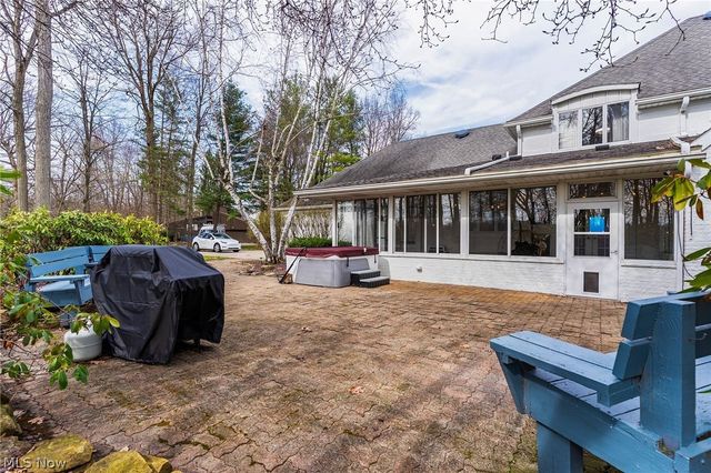 1969 Twin Oaks Drive, Girard, OH 44420