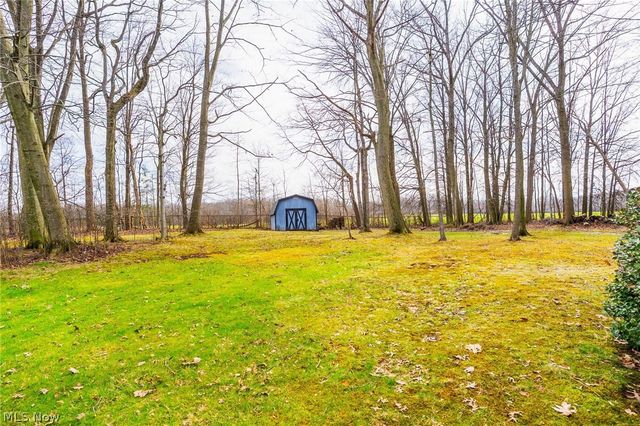 1969 Twin Oaks Drive, Girard, OH 44420