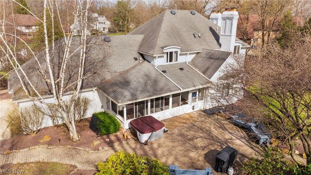 1969 Twin Oaks Drive, Girard, OH 44420