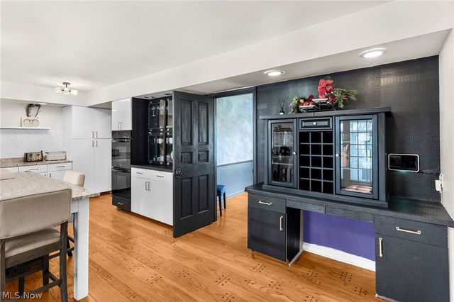 1969 Twin Oaks Drive, Girard, OH 44420