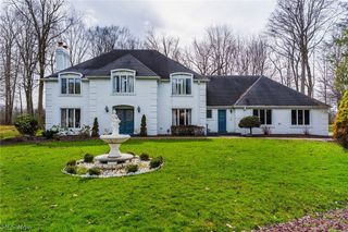 1969 Twin Oaks Drive, Girard, OH 44420