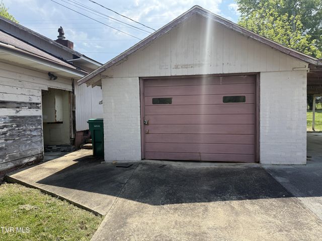 656 North Main Avenue, Erwin, TN 37650