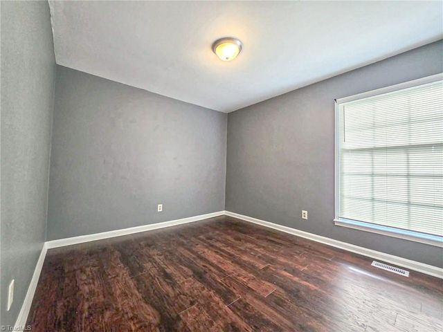 3 Woodlake Court, Greensboro, NC 27406