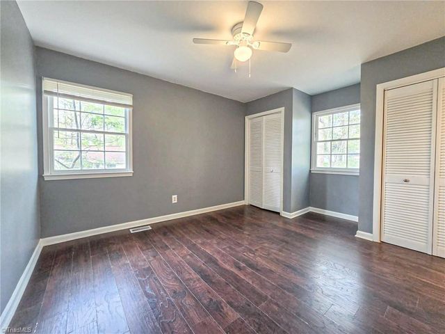 3 Woodlake Court, Greensboro, NC 27406