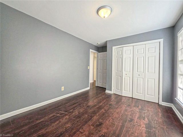 3 Woodlake Court, Greensboro, NC 27406