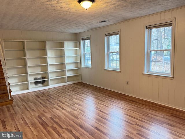 12003 SKIPJACK CT, Woodbridge, VA 22192