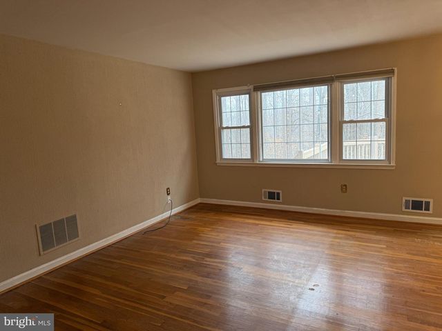 12003 SKIPJACK CT, Woodbridge, VA 22192