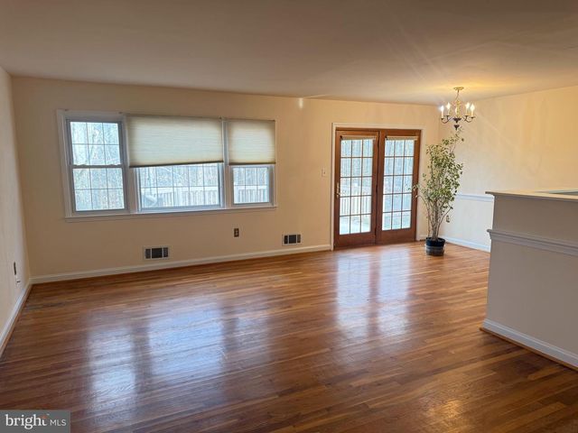 12003 SKIPJACK CT, Woodbridge, VA 22192