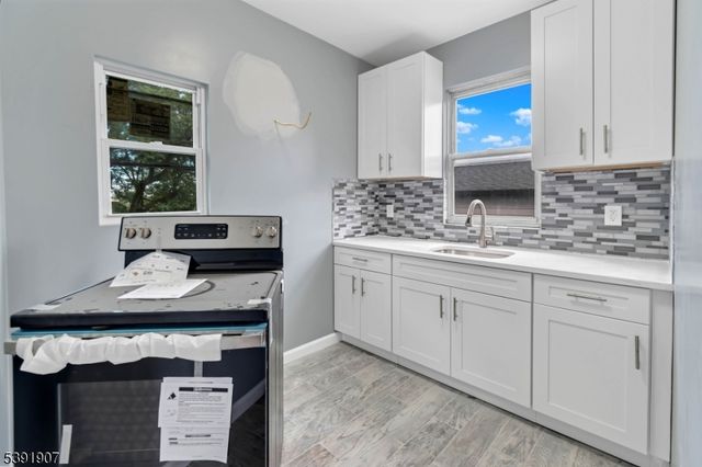 422 18th Ave, Newark City, NJ 07108