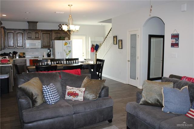 1318 E Sonador S Drive, Edinburg, TX 78542