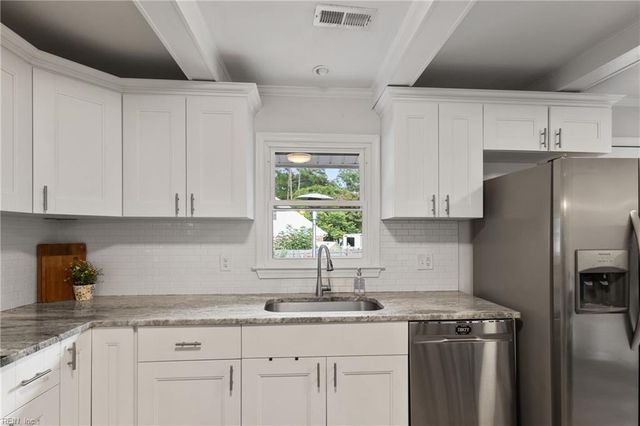 1715 Holly View DR, Gloucester Point, VA 23062