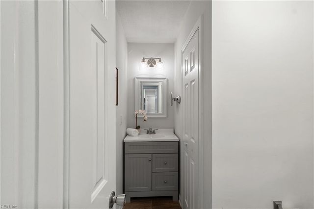 1715 Holly View DR, Gloucester Point, VA 23062