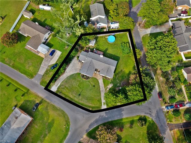 1715 Holly View DR, Gloucester Point, VA 23062
