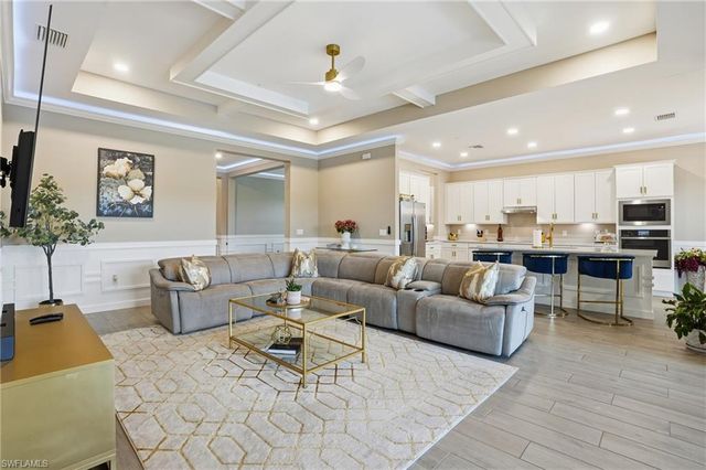 17120 Serengeti CIR, Alva, FL 33920