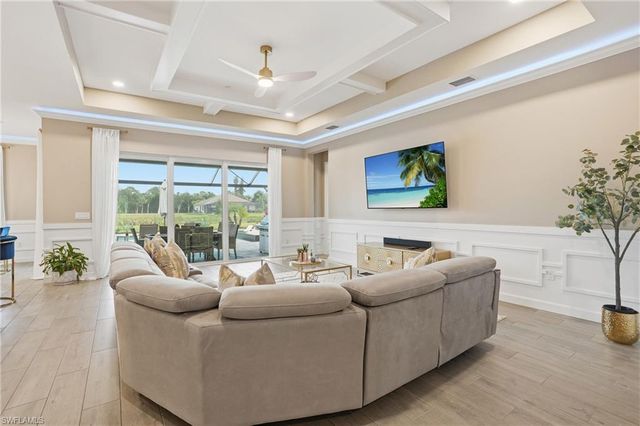 17120 Serengeti CIR, Alva, FL 33920