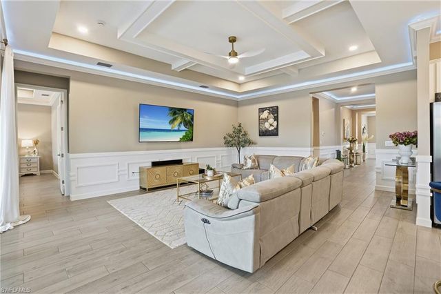 17120 Serengeti CIR, Alva, FL 33920