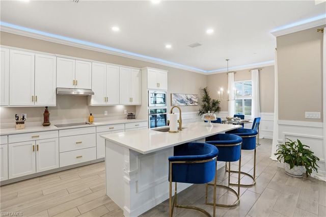 17120 Serengeti CIR, Alva, FL 33920