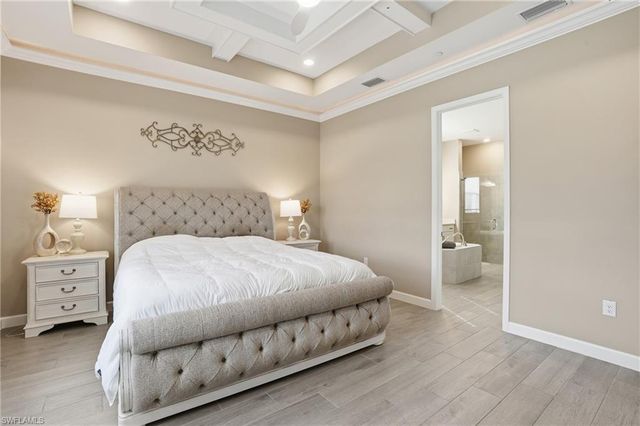 17120 Serengeti CIR, Alva, FL 33920