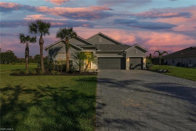 17120 Serengeti CIR, Alva, FL 33920