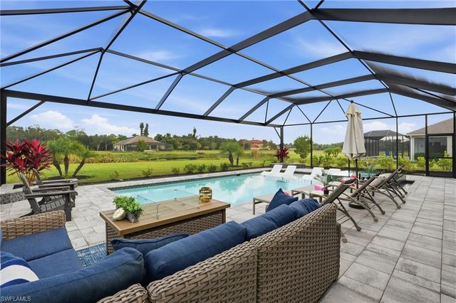 17120 Serengeti CIR, Alva, FL 33920