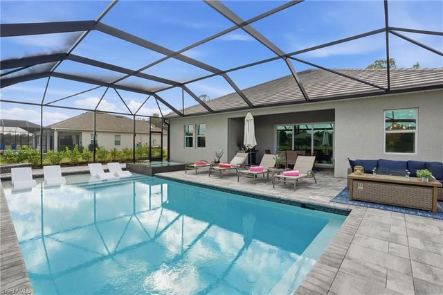 17120 Serengeti CIR, Alva, FL 33920