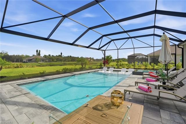 17120 Serengeti CIR, Alva, FL 33920