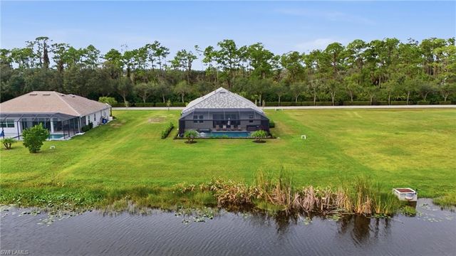 17120 Serengeti CIR, Alva, FL 33920