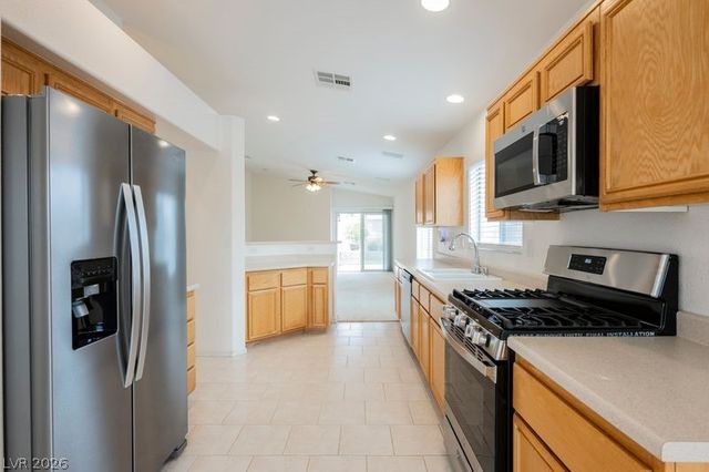 2332 Thornwood Castle Drive, Laughlin, NV 89029