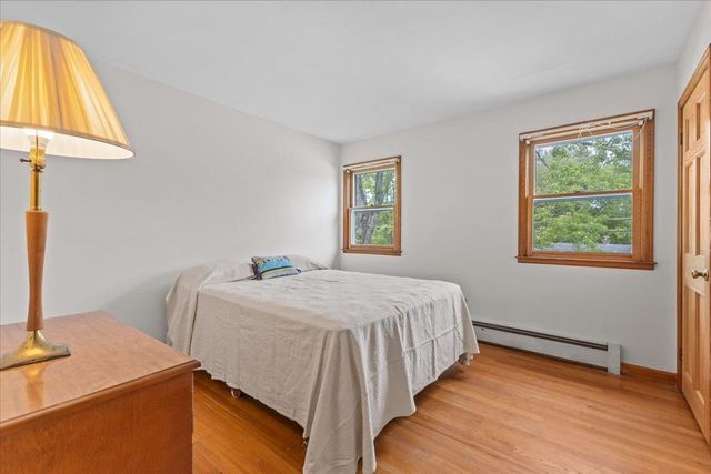 29 Drury Drive, Essex Junction, VT 05452