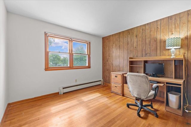 29 Drury Drive, Essex Junction, VT 05452