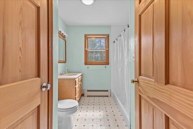 29 Drury Drive, Essex Junction, VT 05452