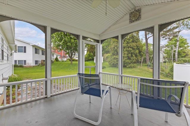 29 Drury Drive, Essex Junction, VT 05452