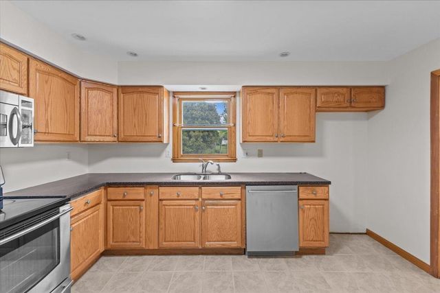 29 Drury Drive, Essex Junction, VT 05452