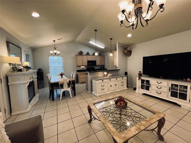 1602 Boren Boulevard, Seminole, OK 74868